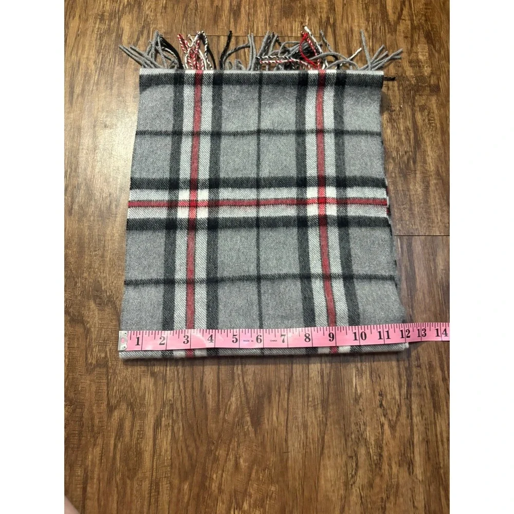Edinburgh Lambswool Plaid Scarf Gray Red‎ Black Fringe preppy academia checkered